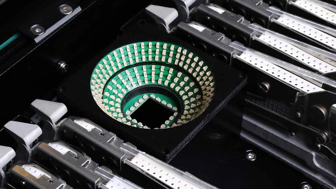 LED pick and place machine